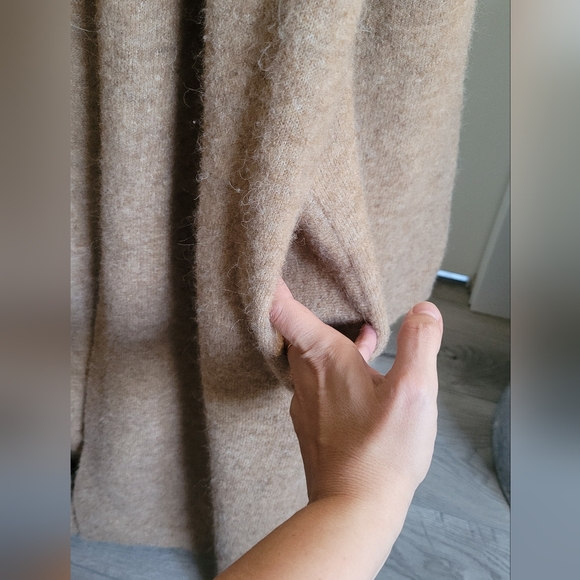 Aritzia (Babaton) Ammonius cardigan - Picture 3 of 7